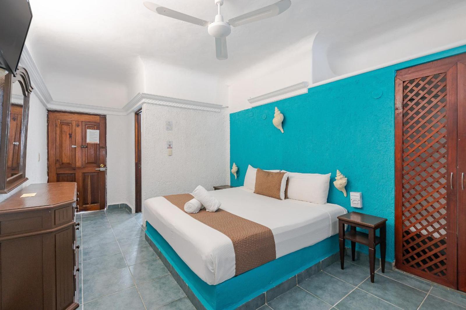 Mayan Art Hotel 10 Avenue Playa del Carmen Exterior photo