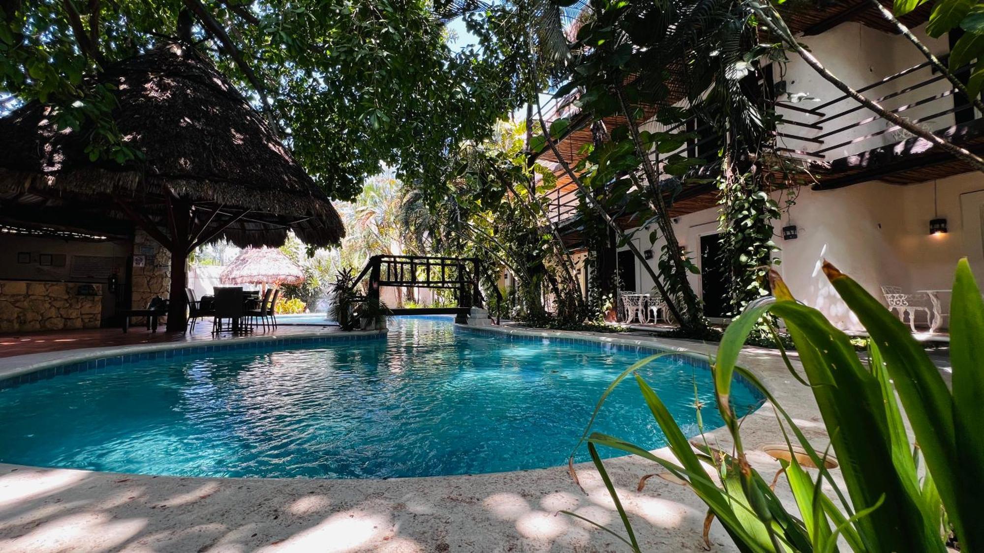 Mayan Art Hotel 10 Avenue Playa del Carmen Exterior photo
